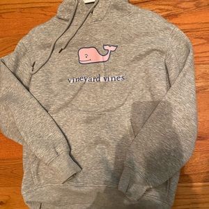 vineyard vines sweatshirt